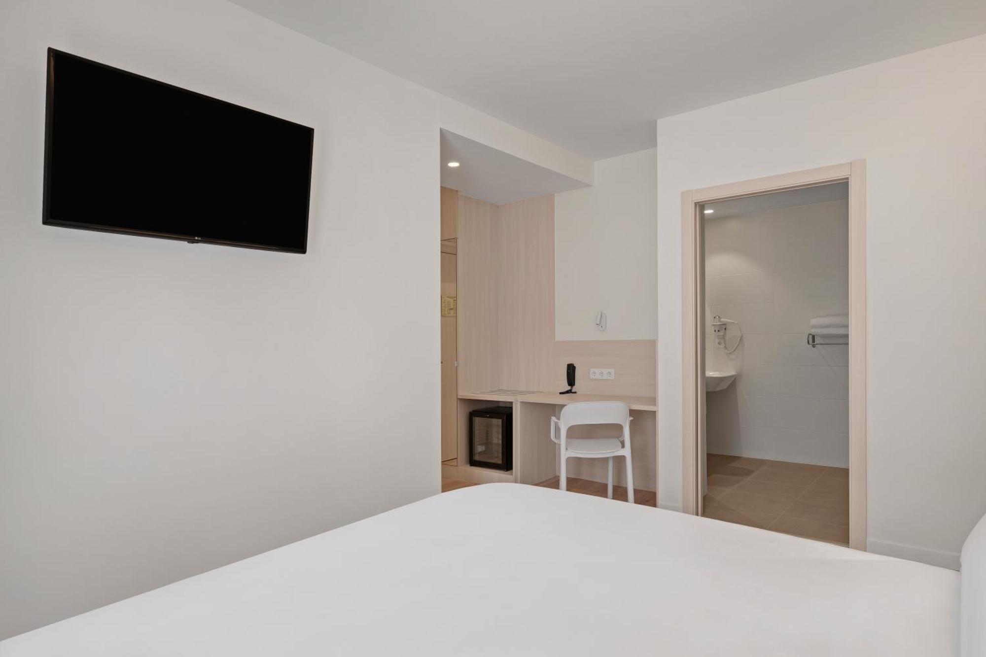B&B Hotel Santiago Milladoiro Ngoại thất bức ảnh
